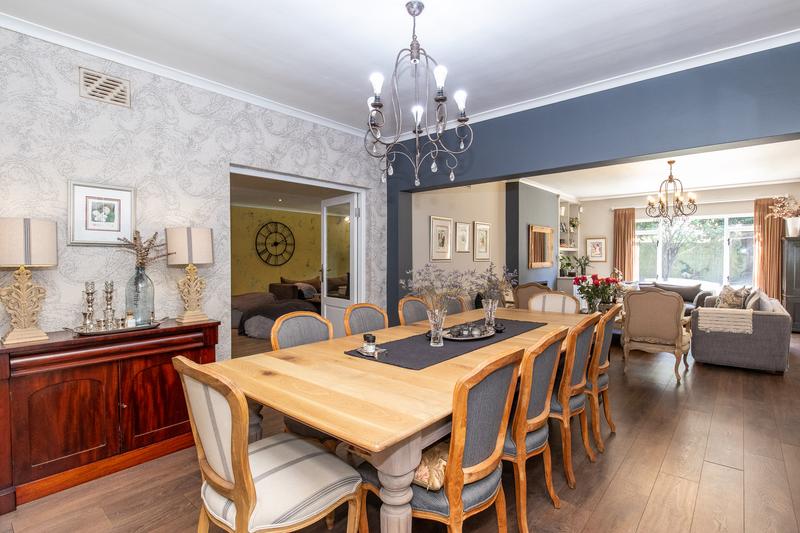 4 Bedroom Property for Sale in Constantia Western Cape